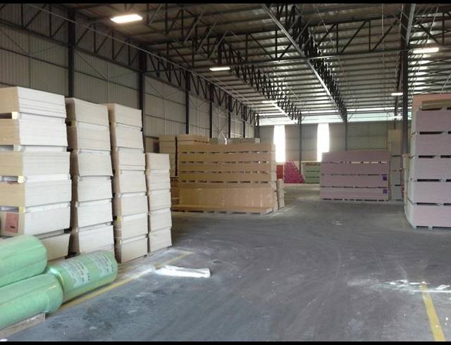 1,389M² FACTORY TO LET IN EPPING INDUSTRIAL